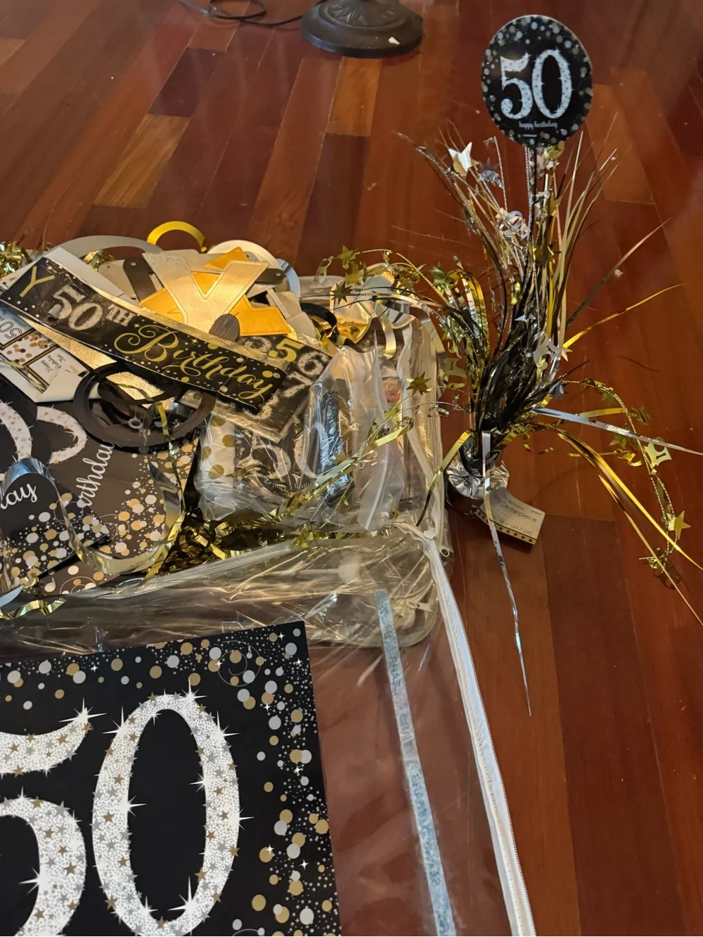 50th Birthday Party Decoration Kit - Black and Gold